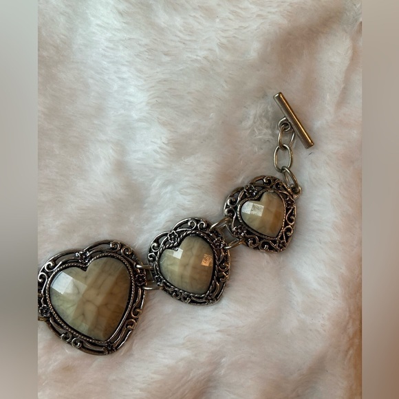 Pretty Heart Link Bracelet - Picture 2 of 5